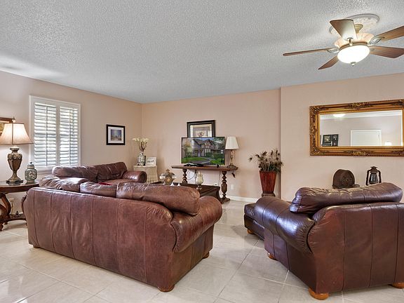 4th image of 500 Thunderbird Dr APT 81