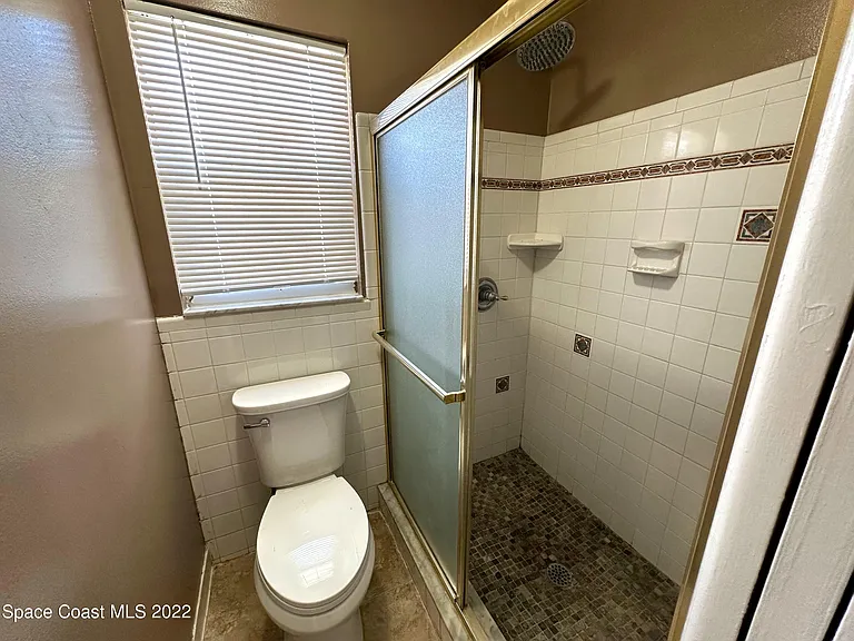 1660 Neptune Dr — Photo 19