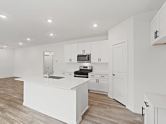 4th image of 3009 Teal Breeze Ln