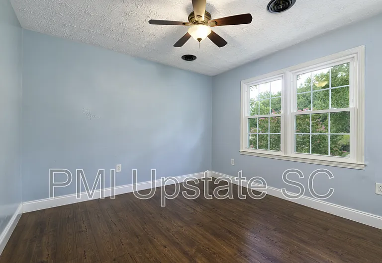 206 Manassas Dr — Photo 16