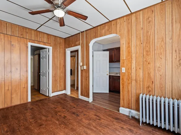 61 Clendenny Avenue image 9 of 20