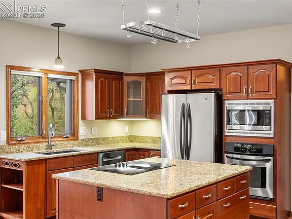 5th image of 2845 Halleys Ct