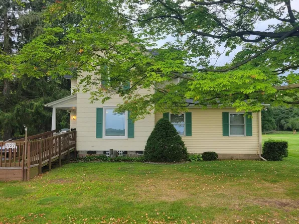 1127 N Clark St, Albion, MI 49224