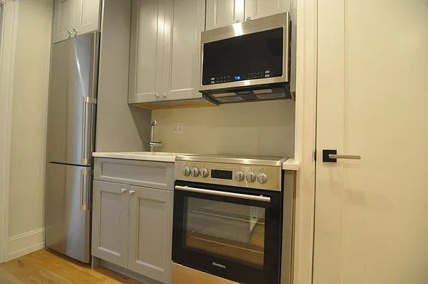 Rented by Bohemia Realty Group | media 7