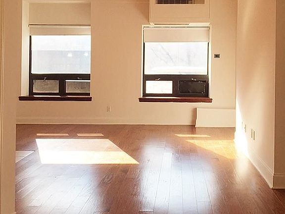 5th image of 231 E 111th St #1E