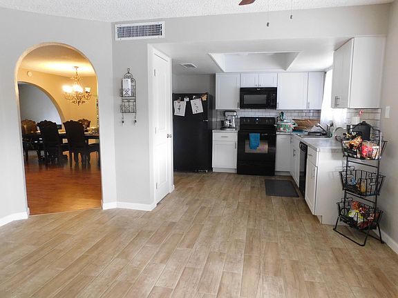 3rd image of 6951 W Missouri Ave