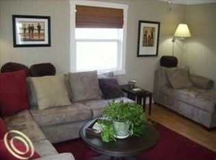 412 Adams St, Lapeer, MI 48446
