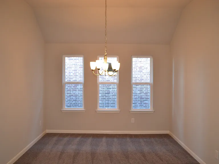 5090 Royal Springs Dr — Photo 13