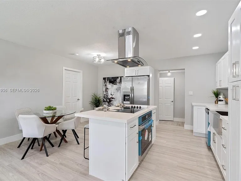 925 NW 84th St — Photo 9