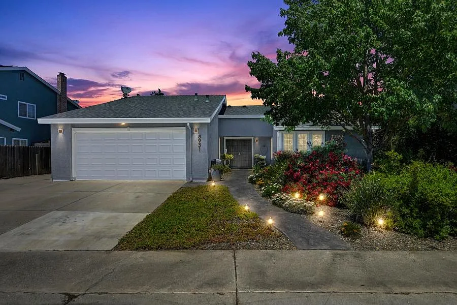8931 Mountain Home Ct photo 1