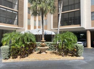 10355 Paradise Blvd APT 709, Treasure Island, FL 33706