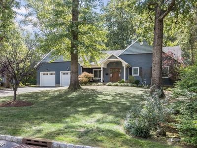 18 East Dr, Livingston, NJ, 07039