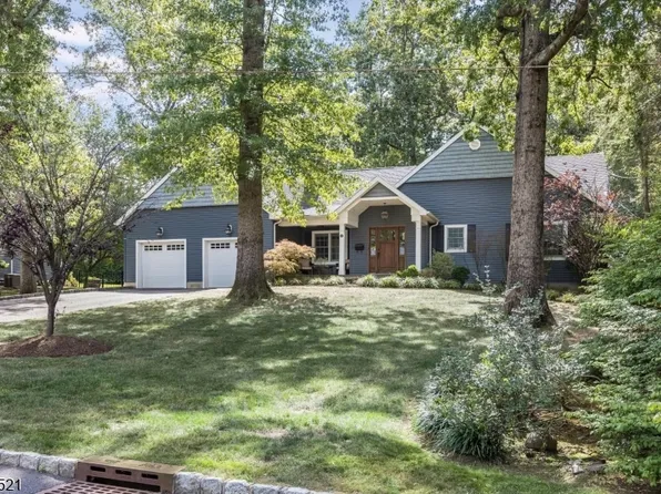 18 East Dr, Livingston Twp., NJ 07039