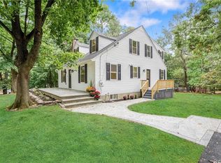 68 Jacqueline St, New Windsor, NY 12553