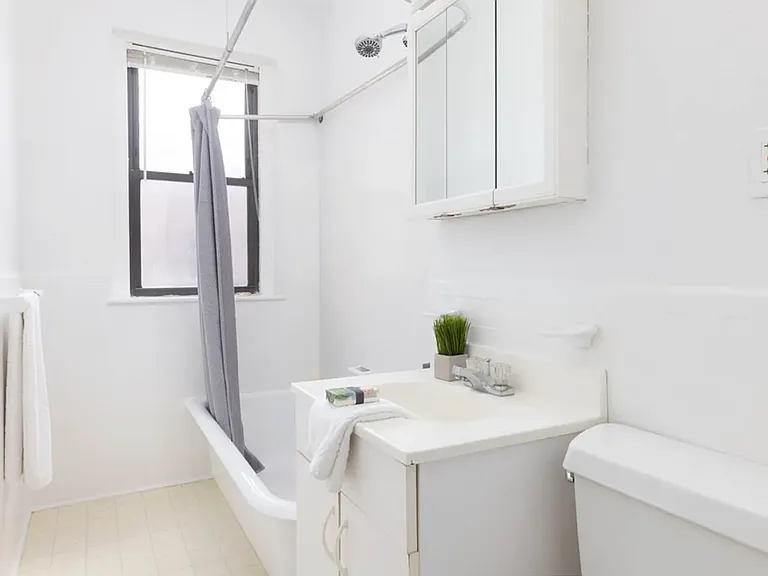 62 Queensberry St #3002 — Photo 5