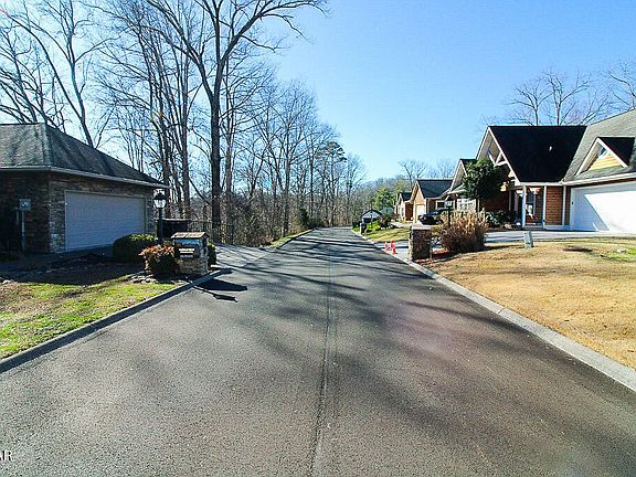 5th image of 316 Saddleback Way