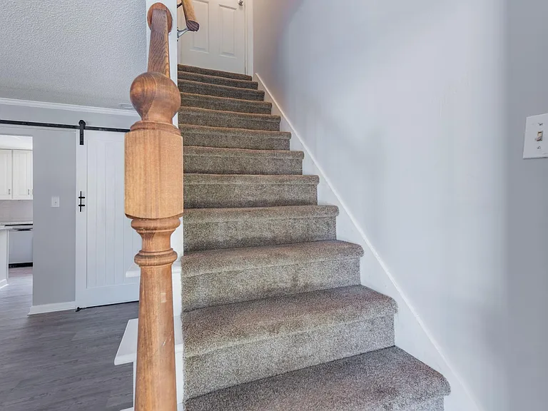 108 Dutch Dr — Photo 21