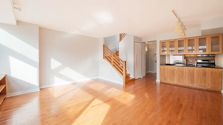 Sold by Martha Gomez, LREB | media 5