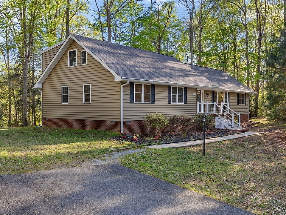 1st image of 4001 Rochambeau Dr