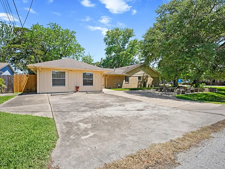 1218 S Johnson St — Photo 33