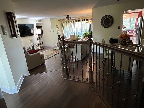 5th image of 7845 Golf Dr #2B