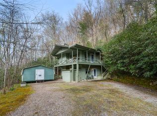 1240 Peeks Creek Rd, Franklin, NC 28734