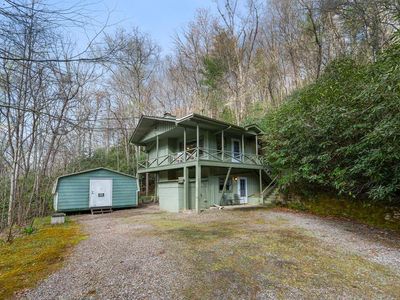 1240 Peeks Creek Rd, Franklin, NC, 28734