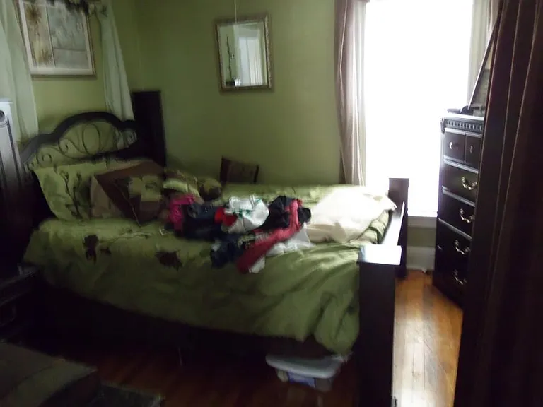 290 Pearl St #1 — Photo 2