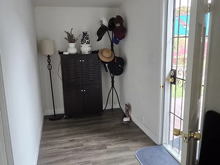775 Beryl Pl — Photo 6