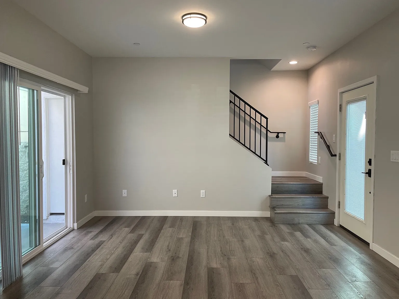2 bed, 1.5 bath, 825 sqft, $2,895 — Photo 4