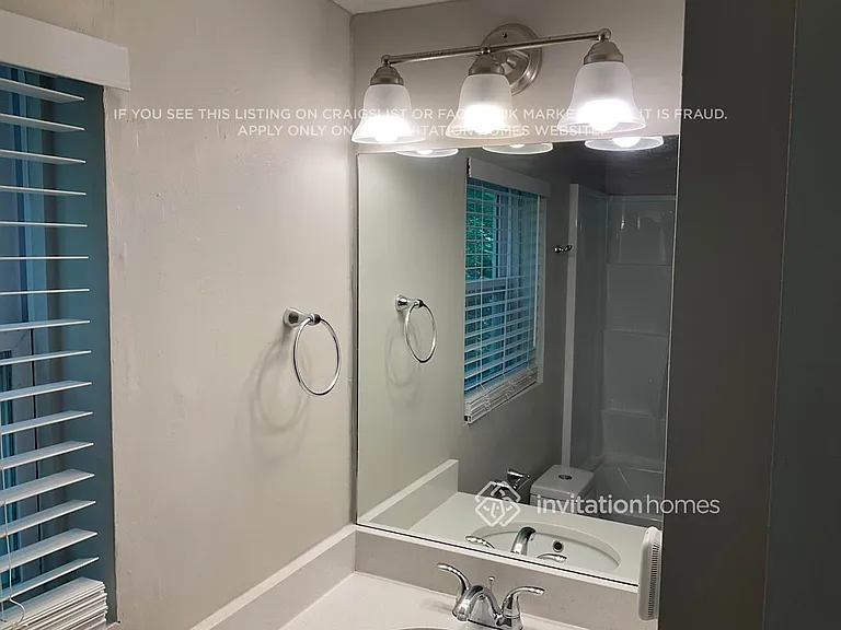 1537 Spruce Ridge Ct — Photo 10