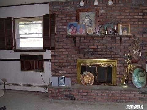 2nd image of 62 Rush St