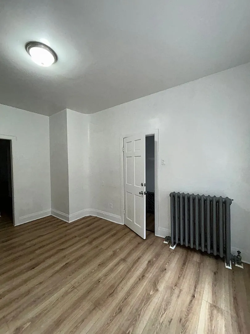 454 W. Hanover St — Photo 4