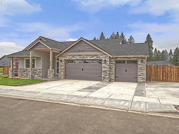 2nd image of 2826 NE 9th Ave