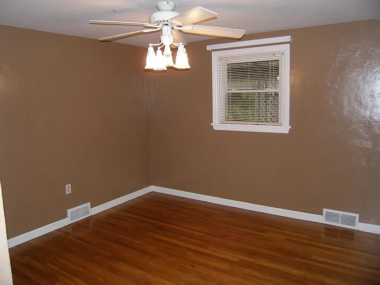 5357 Brownsville Rd — Photo 7