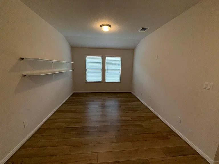 434 Shelton Pass — Photo 10