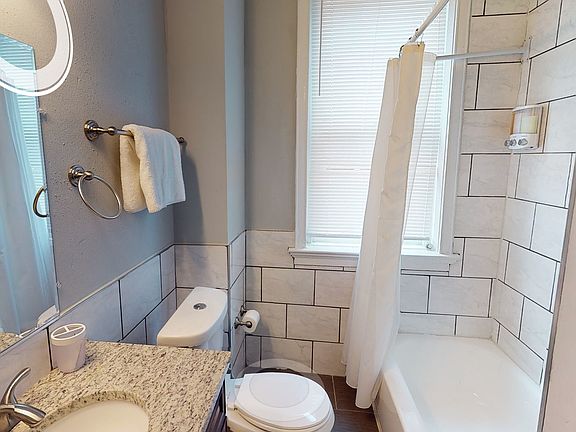 2nd image of 4933 McPherson Ave APT C