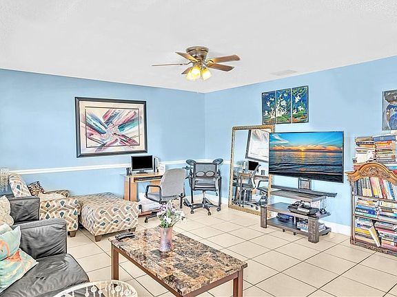 5th image of 4328 NW 4th Avenue