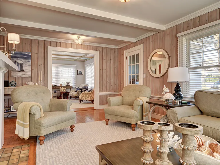 33 Talmage Ln — Photo 4