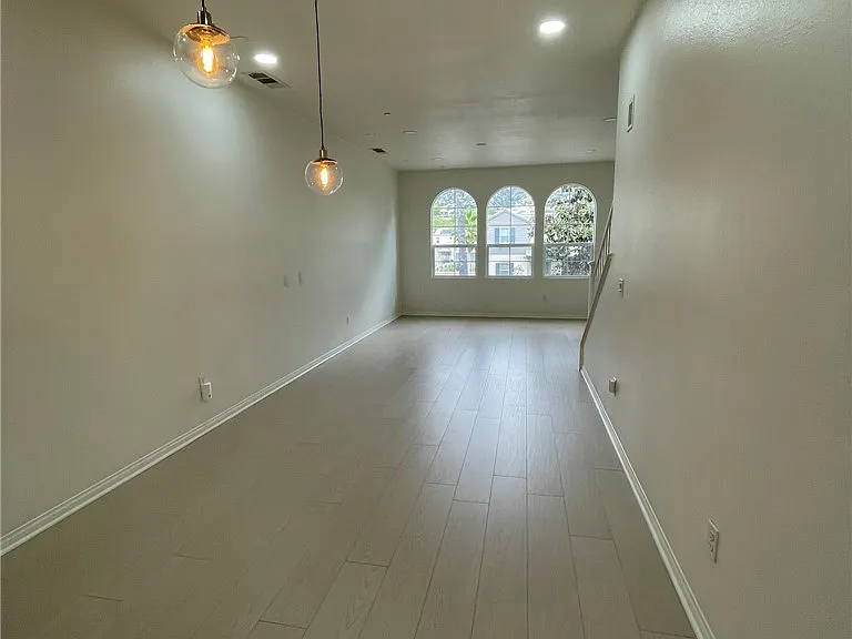 810 E Promenade #C — Photo 10