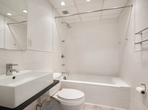 65 Nassau Street 7B image 7 of 8
