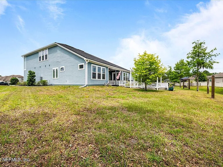 71 Lansing Ct — Photo 54