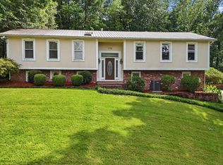 1700 Woodview Cir, Pelham, AL 35124