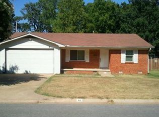 61 Warwick Rd, Little Rock, AR 72205