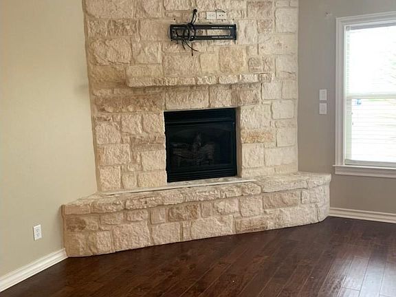 2nd image of 4202 Lexington Pl
