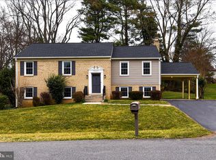 19221 Dimona Dr, Brookeville, MD 20833