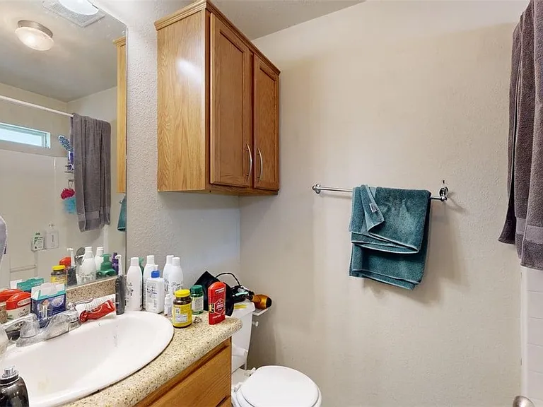 2933 McLaren Dr — Photo 17