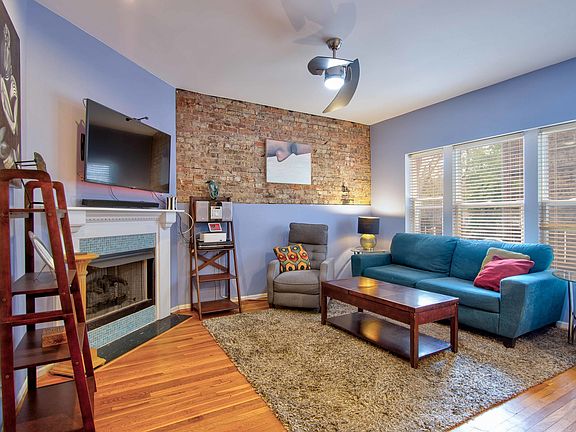 3rd image of 1649 W Greenleaf Ave APT 1E