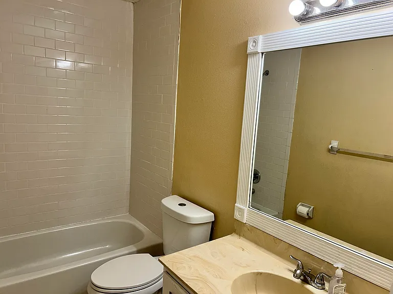 2513 S 17th St #207 — Photo 10