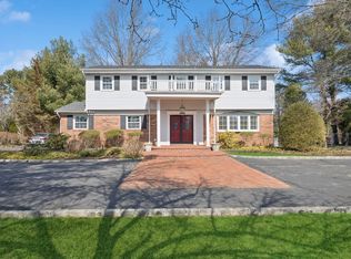 5 Northgate Dr, Syosset, NY 11791